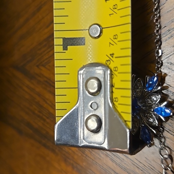 Elegant Vintage-inspired S925 Silver Snowflake Pendant Necklace with Blue Cubic - Picture 5 of 6